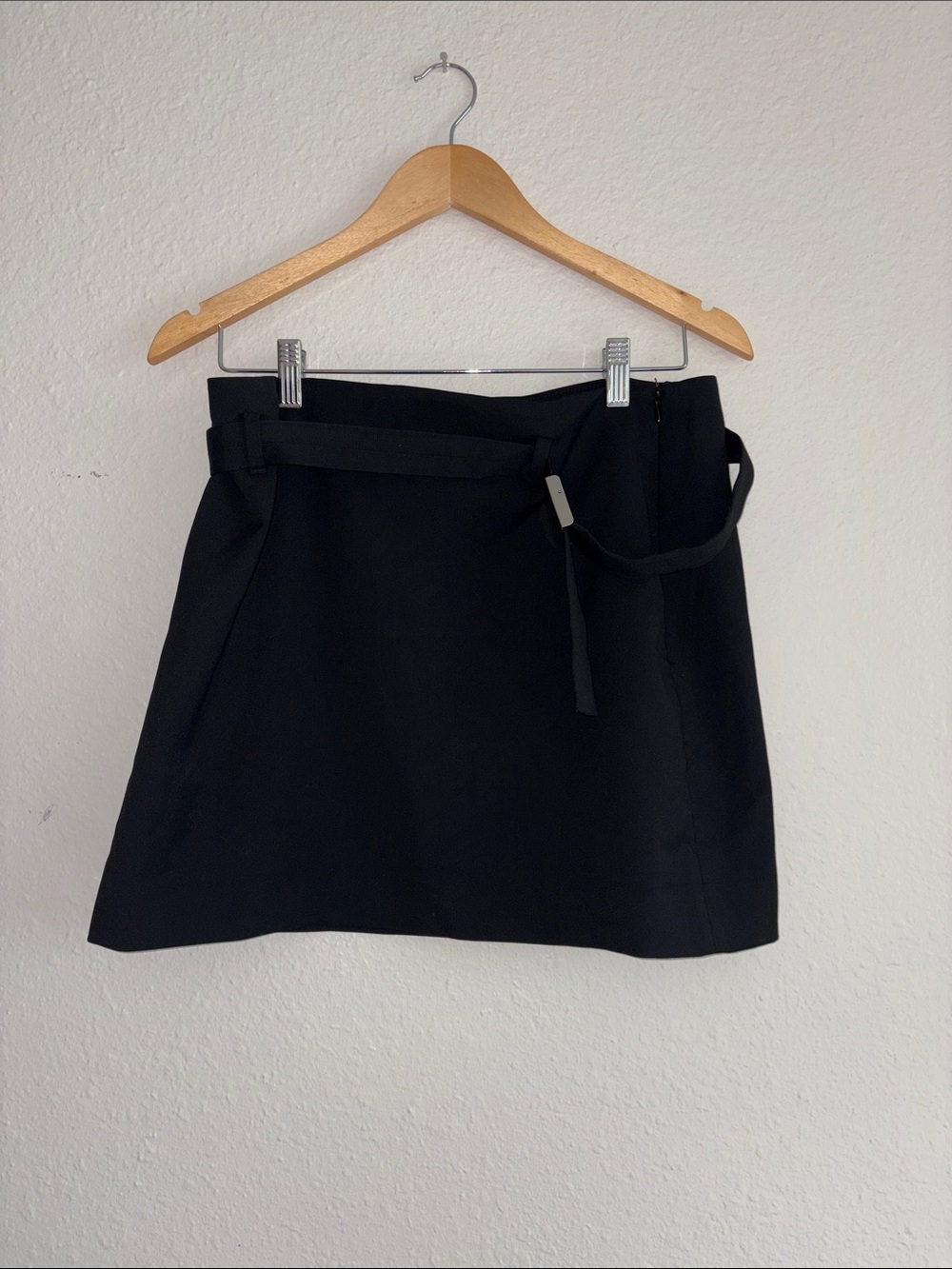 H&M Black skirt